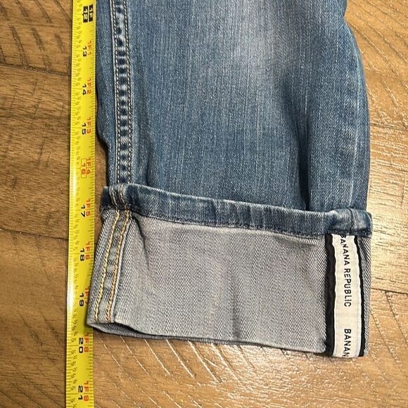 (3/$15)Banana Republic low rise denim capris size 1 petite or 25 petite. Stretch - Picture 9 of 11